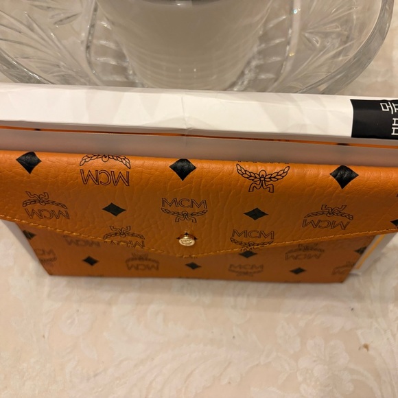 MCM Vibrant Orange Logo Envelope Clutch - Picture 6 of 13